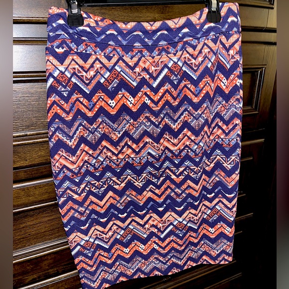 LuLaRoe pencil midi skirt - Picture 1 of 2